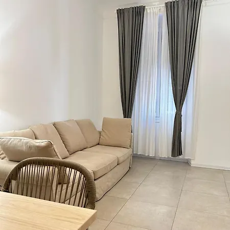 Piazza Beverini Guest house 3*