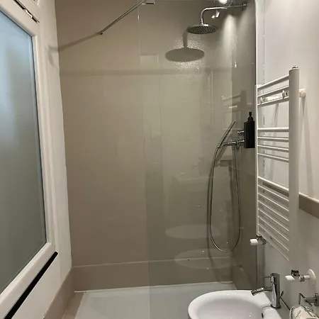 Piazza Beverini Guest house 3*